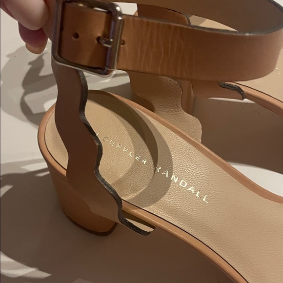 Loeffler Randall Wavy Strap Tan Sandals - Picture 3 of 12